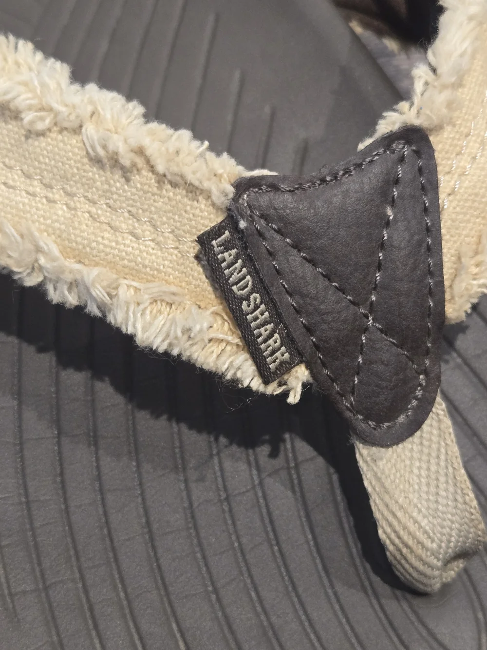 Land Shark Men's Flip Flops Sandals Thongs Brown/ Beige Thresher Size 12